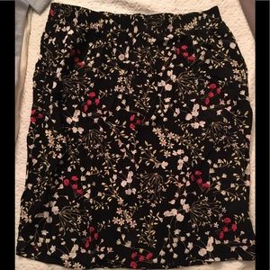 🔥2/$20🔥Black floral skirt
